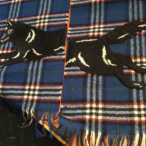Gucci - Running Wolf Wool Scarf Blue Red White NWT - Picture 4 of 7